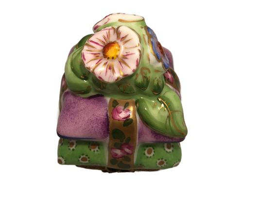Garden Treasures: Hand-Painted Green and Pink Floral Limoges Keepsake Box - A Blooming Delight