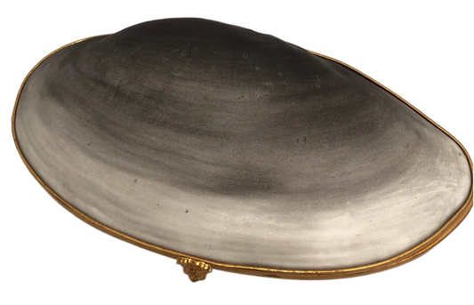 Ocean's Beauty: Hand-Painted Limoges Box - Black to Grey Gradient Clam Shell
