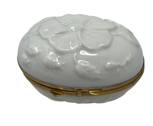 Whimsical Garden Whispers: Limoges Box in the Shape of an All White Floral and Bugs Scene