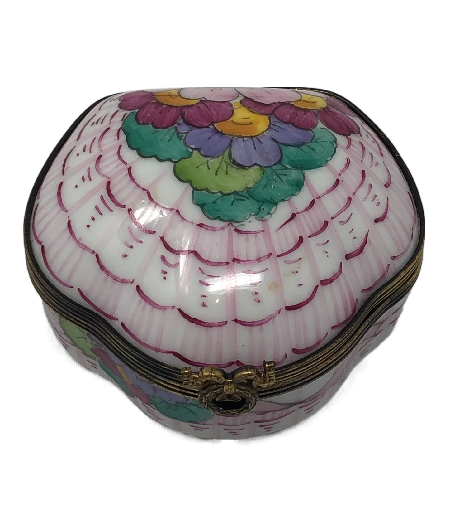 Whimsical Beauty: Floral Paradise in a Shell Limoges Box